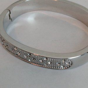 Silvertone Oval Metallic Hinged Clamper Cuff Bracelet Rhinestone